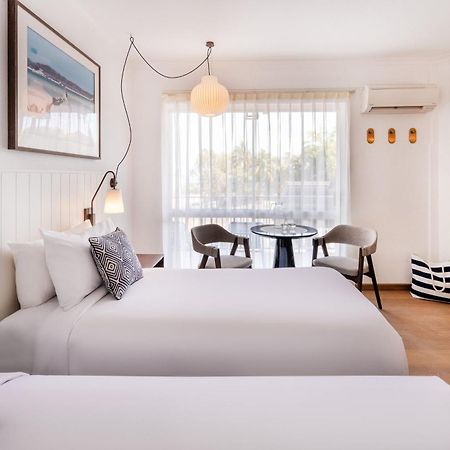 Mantra Club Croc Hotel Еърли Бийч Екстериор снимка